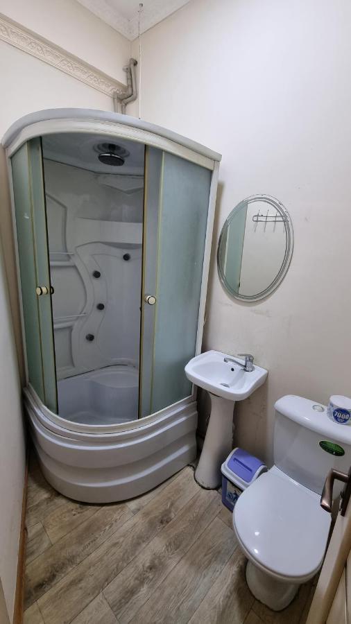 Da! Hotel Bishkek Esterno foto